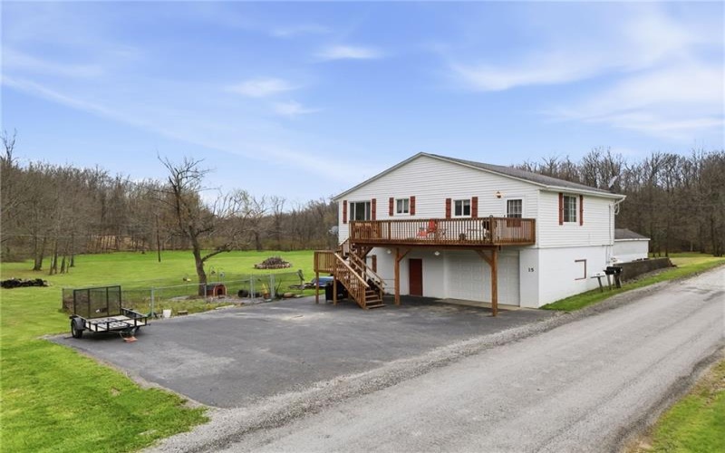 20 Walker Rd, Burgettstown, 15021, 3 Bedrooms Bedrooms, 10 Rooms Rooms,3 BathroomsBathrooms,Residential,For Sale,Walker Rd,1748132