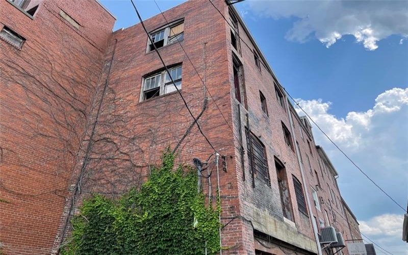 128-130 Pennsylvania Rd, Greensburg, 15601, ,Commercial-industrial-business,For Sale,Pennsylvania Rd,1748135