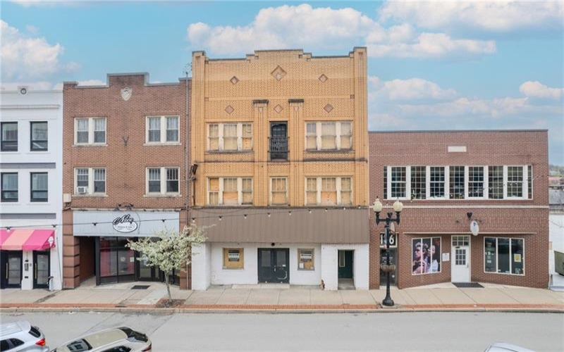 128-130 Pennsylvania Rd, Greensburg, 15601, ,Commercial-industrial-business,For Sale,Pennsylvania Rd,1748135