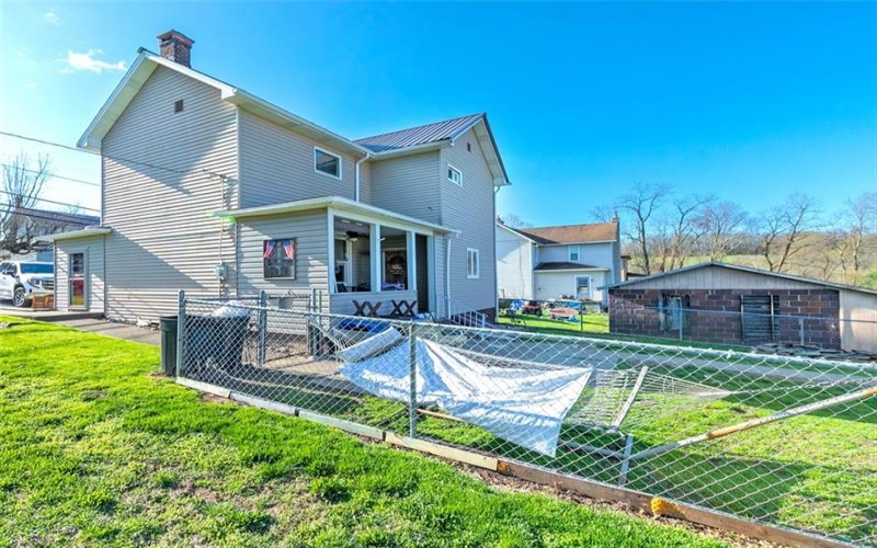 213 Main St, Dickerson Run, 15430, 3 Bedrooms Bedrooms, ,1 BathroomBathrooms,Residential,For Sale,Main St,1748147