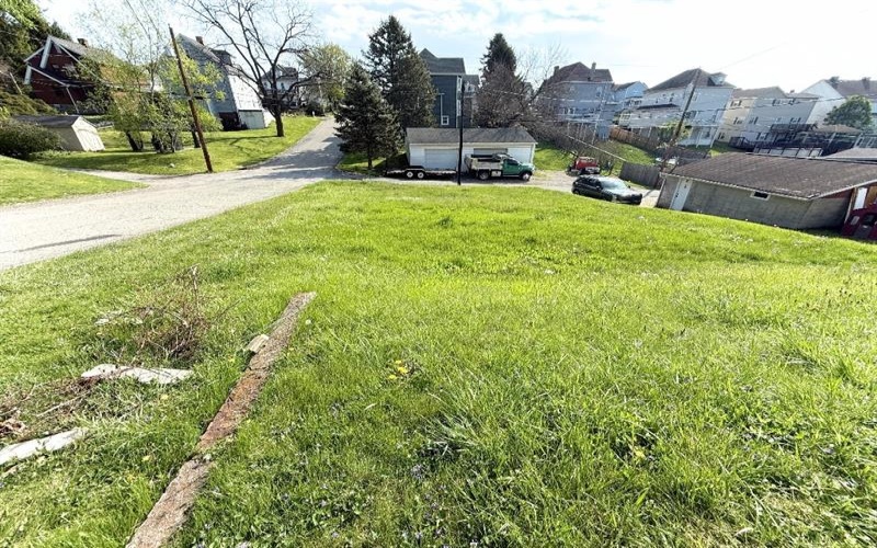 224 Fourth St, Mc Donald, 15057, 3 Bedrooms Bedrooms, 8 Rooms Rooms,1.1 BathroomsBathrooms,Residential,For Sale,Fourth St,1749899