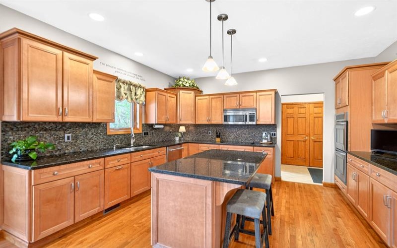 12426 Carmichael Circle, North Huntingdon, 15642, 4 Bedrooms Bedrooms, 13 Rooms Rooms,3.1 BathroomsBathrooms,Residential,For Sale,Carmichael Circle,1749900