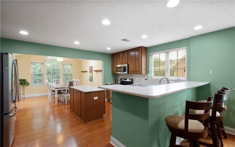 3012 Laura Ln, Lawrence, 15055, 3 Bedrooms Bedrooms, 10 Rooms Rooms,2.1 BathroomsBathrooms,Residential,For Sale,Laura Ln,1748205