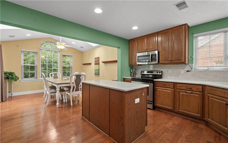 3012 Laura Ln, Lawrence, 15055, 3 Bedrooms Bedrooms, 10 Rooms Rooms,2.1 BathroomsBathrooms,Residential,For Sale,Laura Ln,1748205