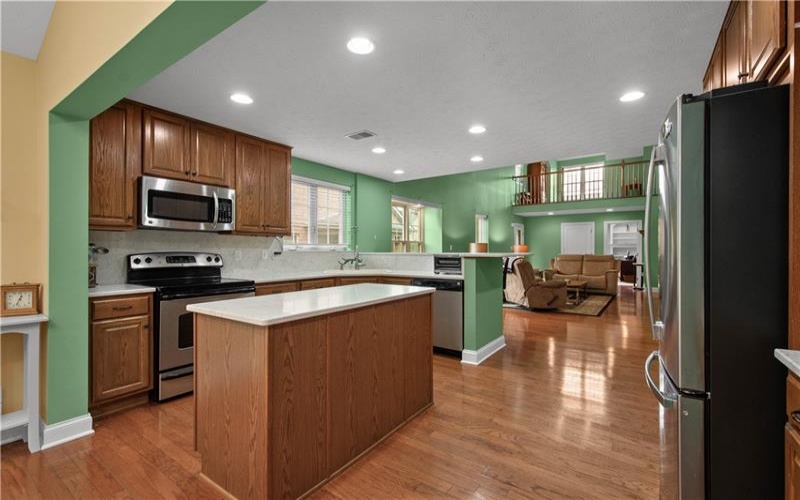 3012 Laura Ln, Lawrence, 15055, 3 Bedrooms Bedrooms, 10 Rooms Rooms,2.1 BathroomsBathrooms,Residential,For Sale,Laura Ln,1748205