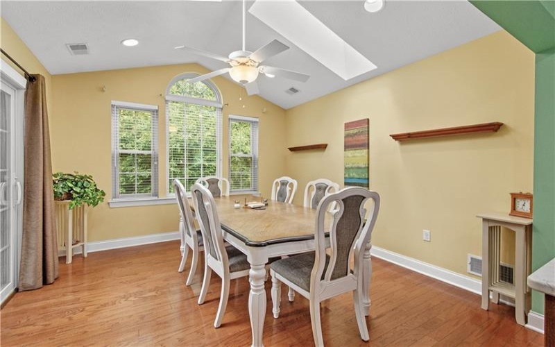 3012 Laura Ln, Lawrence, 15055, 3 Bedrooms Bedrooms, 10 Rooms Rooms,2.1 BathroomsBathrooms,Residential,For Sale,Laura Ln,1748205