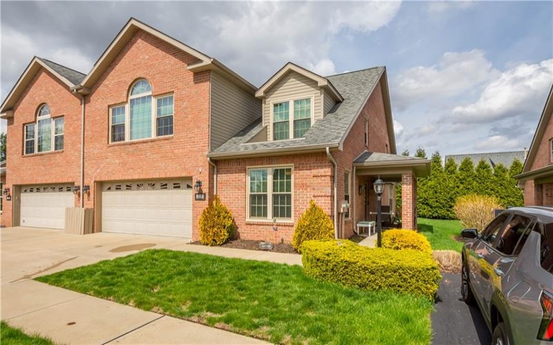 3012 Laura Ln, Lawrence, 15055, 3 Bedrooms Bedrooms, 10 Rooms Rooms,2.1 BathroomsBathrooms,Residential,For Sale,Laura Ln,1748205