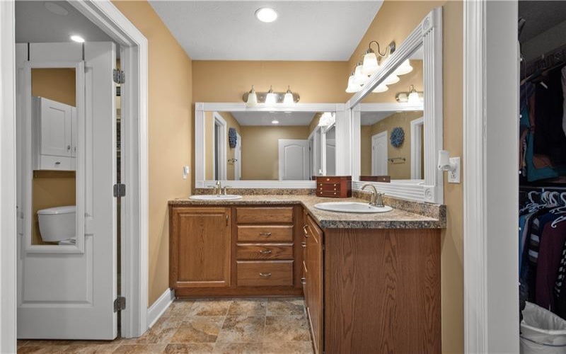 3012 Laura Ln, Lawrence, 15055, 3 Bedrooms Bedrooms, 10 Rooms Rooms,2.1 BathroomsBathrooms,Residential,For Sale,Laura Ln,1748205