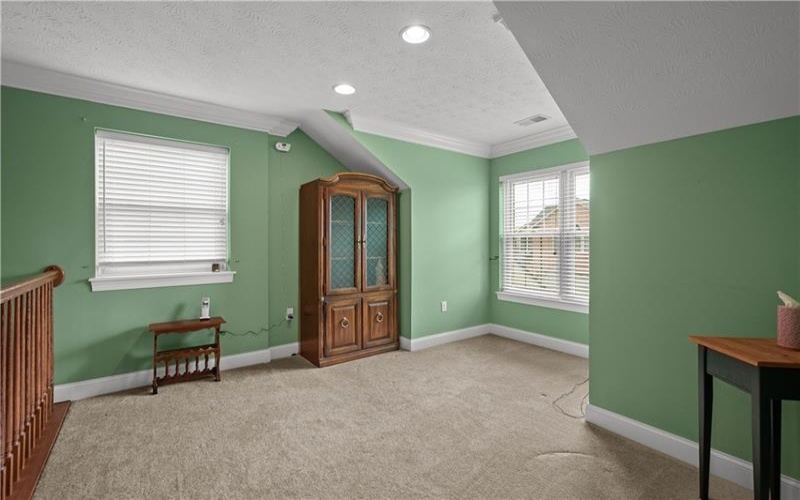 3012 Laura Ln, Lawrence, 15055, 3 Bedrooms Bedrooms, 10 Rooms Rooms,2.1 BathroomsBathrooms,Residential,For Sale,Laura Ln,1748205