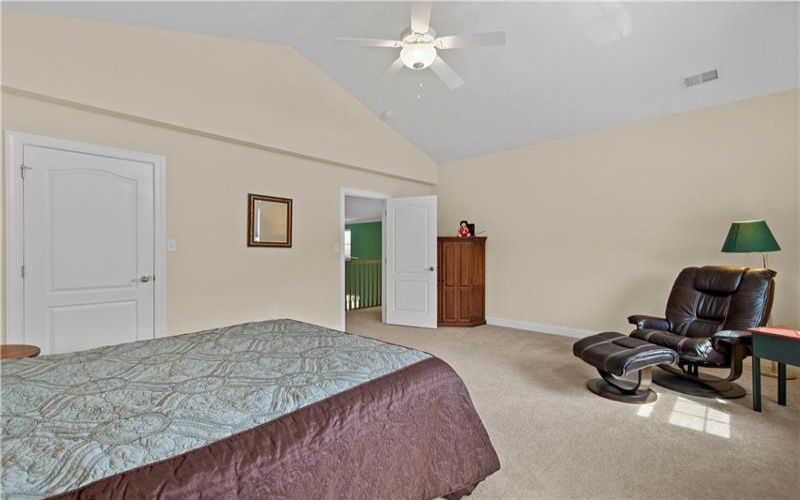 3012 Laura Ln, Lawrence, 15055, 3 Bedrooms Bedrooms, 10 Rooms Rooms,2.1 BathroomsBathrooms,Residential,For Sale,Laura Ln,1748205