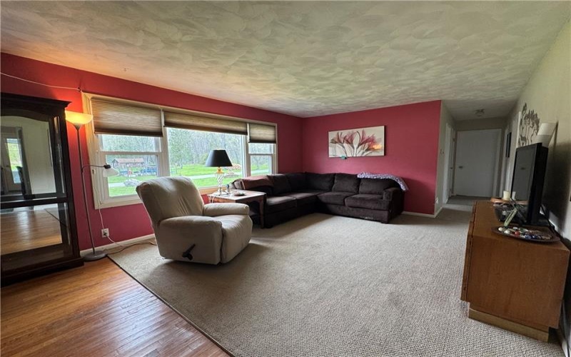 132 School St, Laughlintown, 15655, 3 Bedrooms Bedrooms, 7 Rooms Rooms,1 BathroomBathrooms,Residential,For Sale,School St,1748251