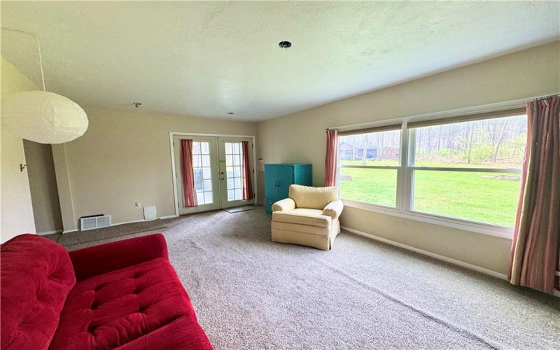 132 School St, Laughlintown, 15655, 3 Bedrooms Bedrooms, 7 Rooms Rooms,1 BathroomBathrooms,Residential,For Sale,School St,1748251