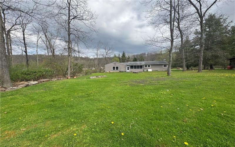 132 School St, Laughlintown, 15655, 3 Bedrooms Bedrooms, 7 Rooms Rooms,1 BathroomBathrooms,Residential,For Sale,School St,1748251