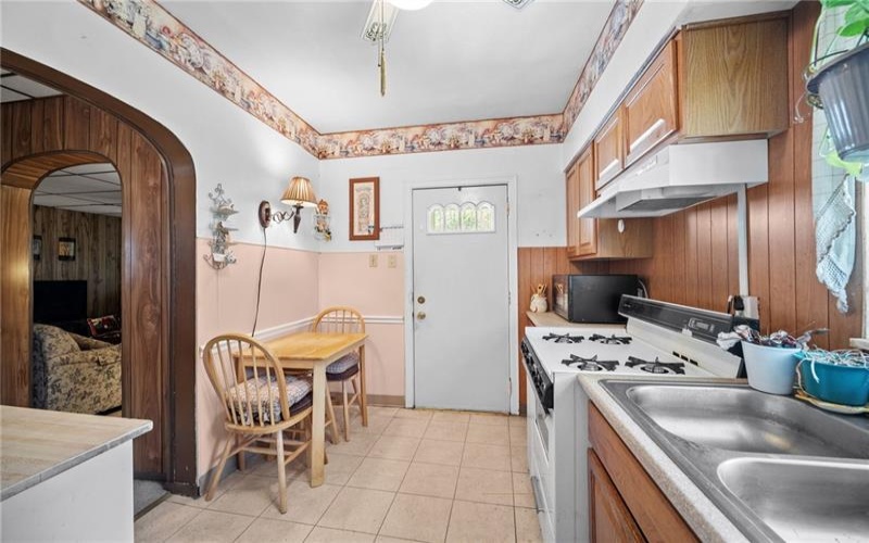 226 Elm St, Canonsburg, 15317, 3 Bedrooms Bedrooms, 7 Rooms Rooms,1.1 BathroomsBathrooms,Residential,For Sale,Elm St,1749974