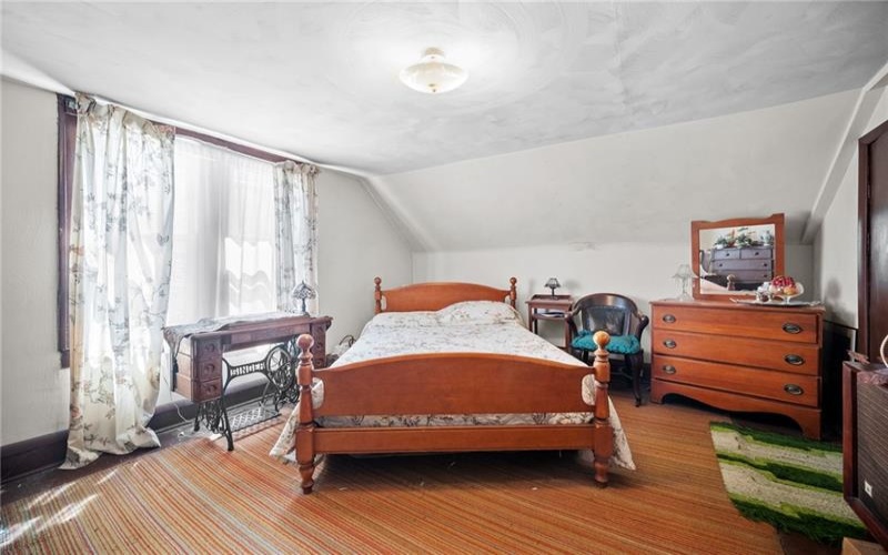 226 Elm St, Canonsburg, 15317, 3 Bedrooms Bedrooms, 7 Rooms Rooms,1.1 BathroomsBathrooms,Residential,For Sale,Elm St,1749974