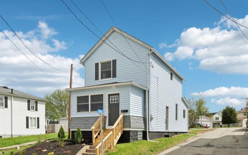 613 Oak Street, Vandergrift, 15690, 2 Bedrooms Bedrooms, ,1.1 BathroomsBathrooms,Residential,For Sale,Oak Street,1749982
