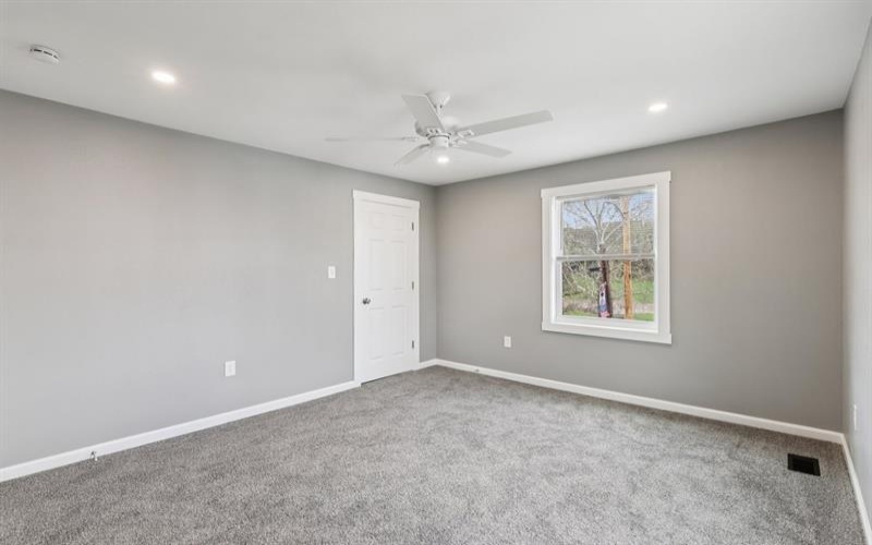 613 Oak Street, Vandergrift, 15690, 2 Bedrooms Bedrooms, ,1.1 BathroomsBathrooms,Residential,For Sale,Oak Street,1749982
