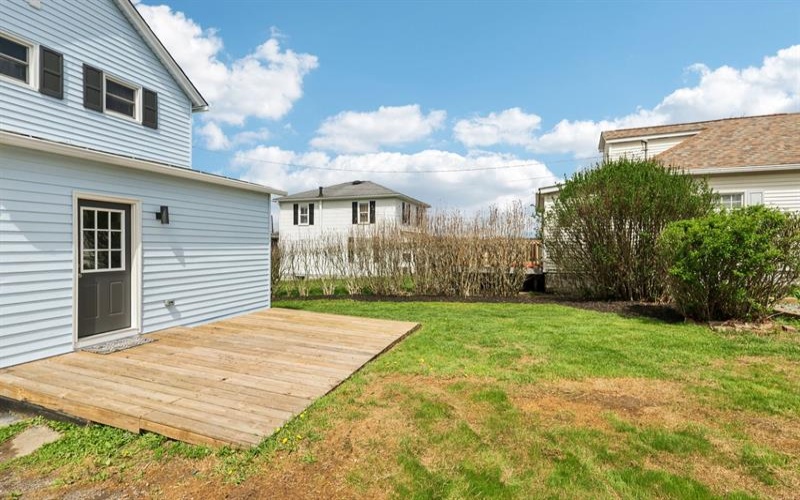 613 Oak Street, Vandergrift, 15690, 2 Bedrooms Bedrooms, ,1.1 BathroomsBathrooms,Residential,For Sale,Oak Street,1749982