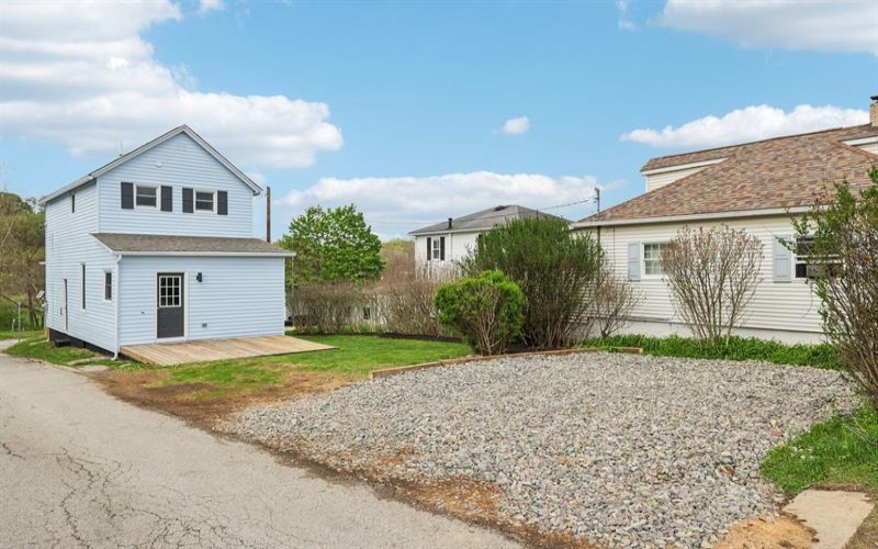 613 Oak Street, Vandergrift, 15690, 2 Bedrooms Bedrooms, ,1.1 BathroomsBathrooms,Residential,For Sale,Oak Street,1749982