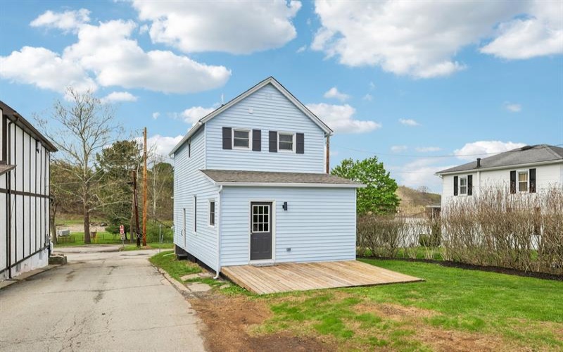 613 Oak Street, Vandergrift, 15690, 2 Bedrooms Bedrooms, ,1.1 BathroomsBathrooms,Residential,For Sale,Oak Street,1749982