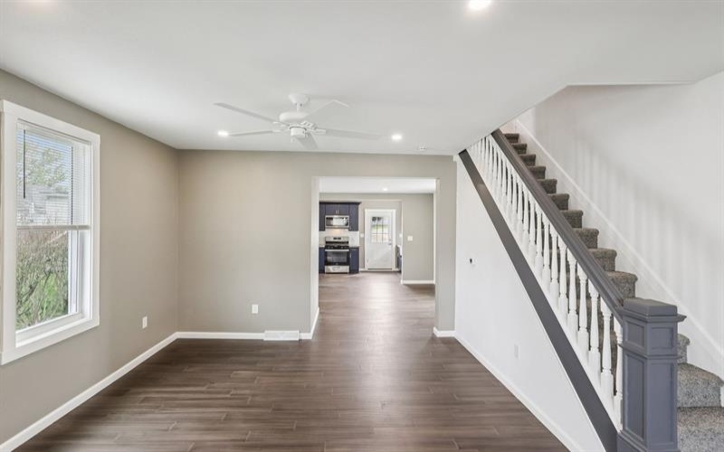 613 Oak Street, Vandergrift, 15690, 2 Bedrooms Bedrooms, ,1.1 BathroomsBathrooms,Residential,For Sale,Oak Street,1749982