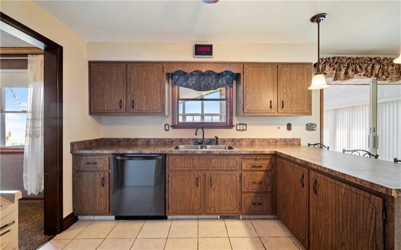 1241 Highland Rd, Monongahela, 15063, 3 Bedrooms Bedrooms, 11 Rooms Rooms,2.1 BathroomsBathrooms,Residential,For Sale,Highland Rd,1748298