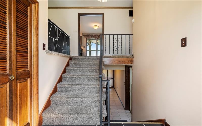 1241 Highland Rd, Monongahela, 15063, 3 Bedrooms Bedrooms, 11 Rooms Rooms,2.1 BathroomsBathrooms,Residential,For Sale,Highland Rd,1748298
