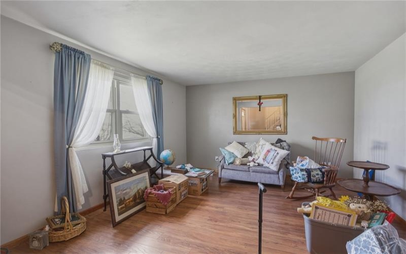117 Carries Dr, Burgettstown, 15021, 3 Bedrooms Bedrooms, ,1.1 BathroomsBathrooms,Residential,For Sale,Carries Dr,1748320
