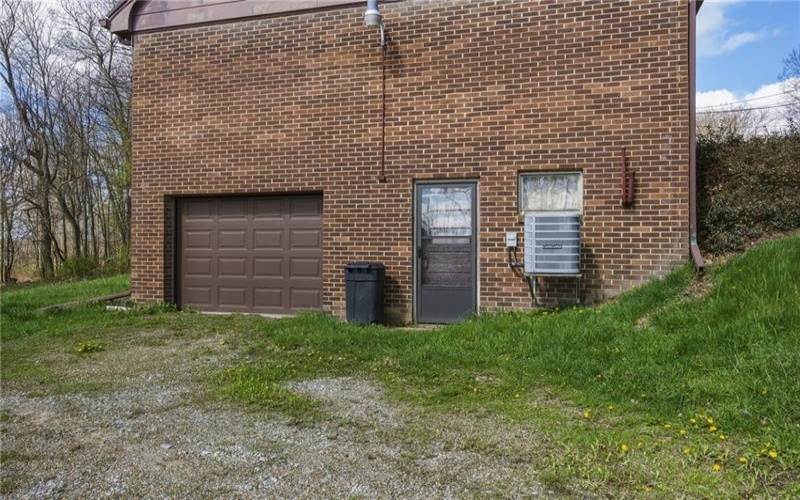 117 Carries Dr, Burgettstown, 15021, 3 Bedrooms Bedrooms, ,1.1 BathroomsBathrooms,Residential,For Sale,Carries Dr,1748320