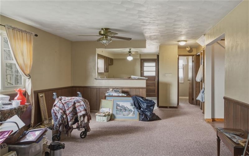 117 Carries Dr, Burgettstown, 15021, 3 Bedrooms Bedrooms, ,1.1 BathroomsBathrooms,Residential,For Sale,Carries Dr,1748320
