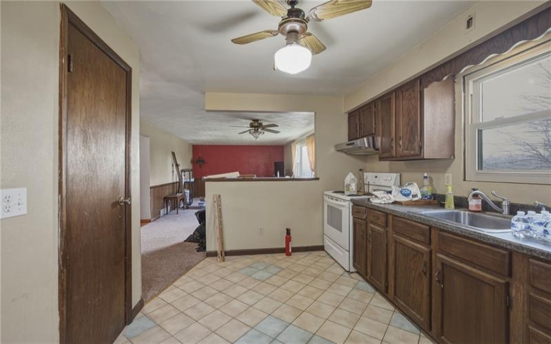 117 Carries Dr, Burgettstown, 15021, 3 Bedrooms Bedrooms, ,1.1 BathroomsBathrooms,Residential,For Sale,Carries Dr,1748320