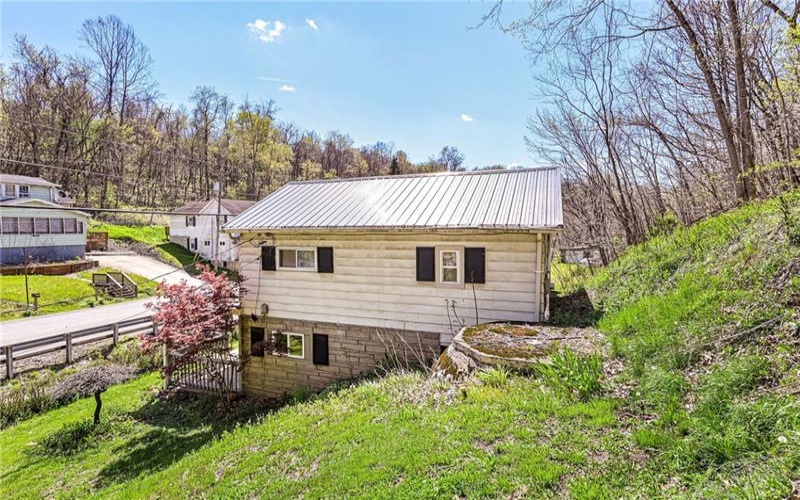 635 State Route 981, Smithton, 15479, 4 Bedrooms Bedrooms, ,1 BathroomBathrooms,Residential,For Sale,State Route 981,1750019