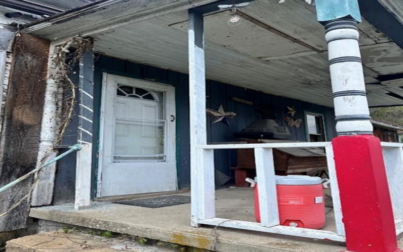 101 Kirby Driveway, New Freeport, 15352, 2 Bedrooms Bedrooms, ,1 BathroomBathrooms,Residential,For Sale,Kirby Driveway,1750079