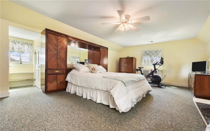 637 McMurray Rd, Canonsburg, 15317, 4 Bedrooms Bedrooms, 11 Rooms Rooms,3.1 BathroomsBathrooms,Residential,For Sale,McMurray Rd,1748415