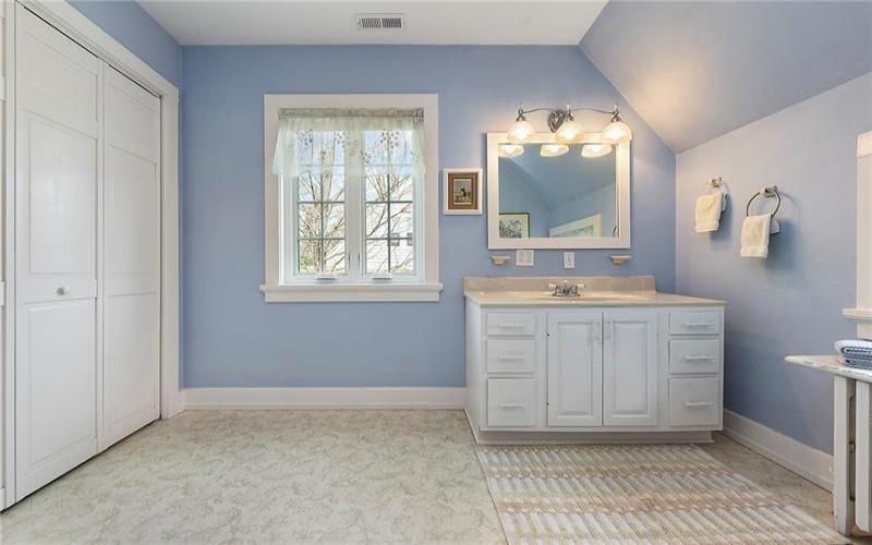 637 McMurray Rd, Canonsburg, 15317, 4 Bedrooms Bedrooms, 11 Rooms Rooms,3.1 BathroomsBathrooms,Residential,For Sale,McMurray Rd,1748415