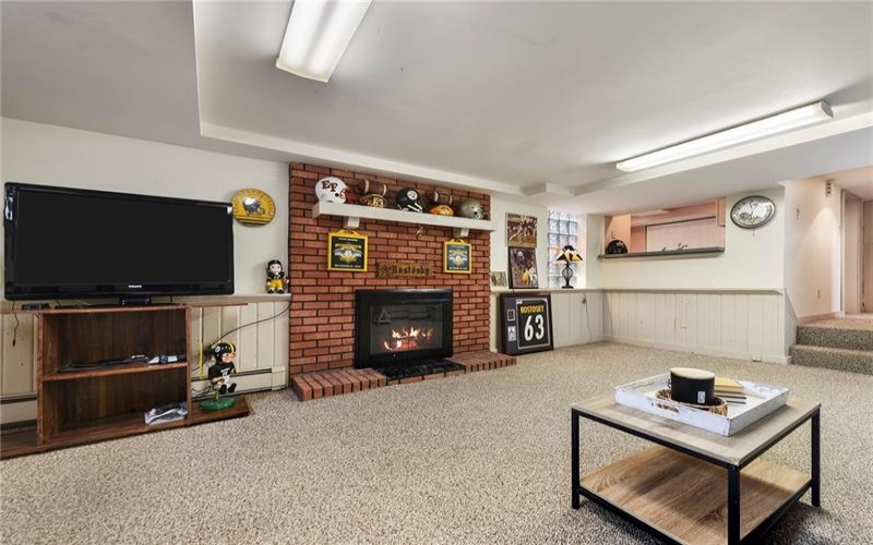 637 McMurray Rd, Canonsburg, 15317, 4 Bedrooms Bedrooms, 11 Rooms Rooms,3.1 BathroomsBathrooms,Residential,For Sale,McMurray Rd,1748415