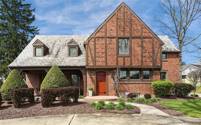 637 McMurray Rd, Canonsburg, 15317, 4 Bedrooms Bedrooms, 11 Rooms Rooms,3.1 BathroomsBathrooms,Residential,For Sale,McMurray Rd,1748415
