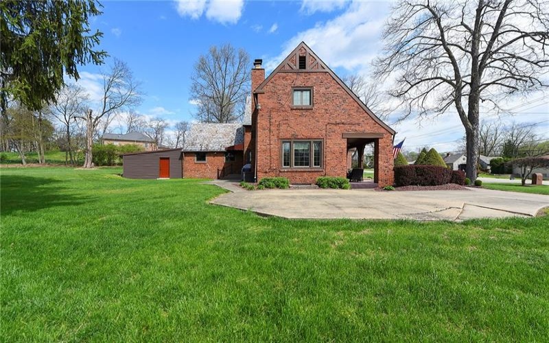 637 McMurray Rd, Canonsburg, 15317, 4 Bedrooms Bedrooms, 11 Rooms Rooms,3.1 BathroomsBathrooms,Residential,For Sale,McMurray Rd,1748415