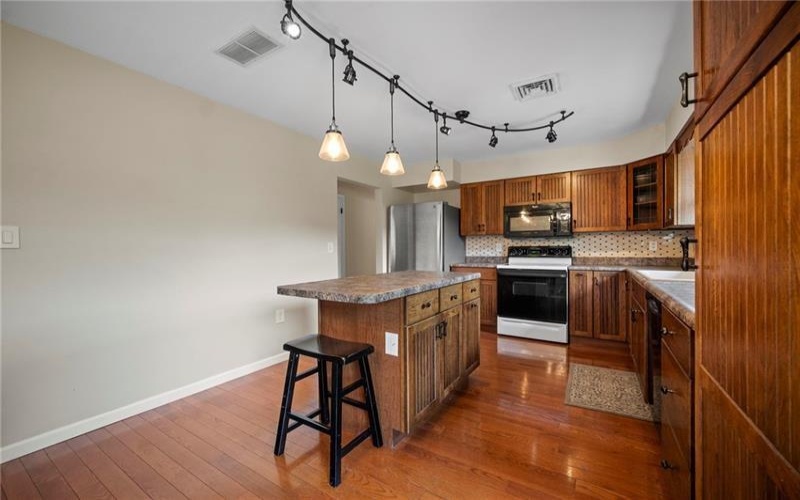 174 Hague Ln, Uniontown, 15401, 3 Bedrooms Bedrooms, ,2.1 BathroomsBathrooms,Residential,For Sale,Hague Ln,1748423