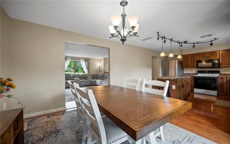 174 Hague Ln, Uniontown, 15401, 3 Bedrooms Bedrooms, ,2.1 BathroomsBathrooms,Residential,For Sale,Hague Ln,1748423