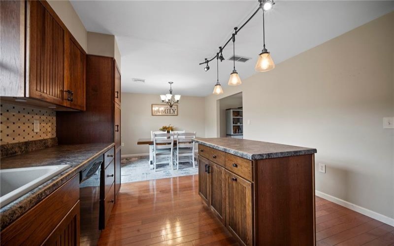 174 Hague Ln, Uniontown, 15401, 3 Bedrooms Bedrooms, ,2.1 BathroomsBathrooms,Residential,For Sale,Hague Ln,1748423