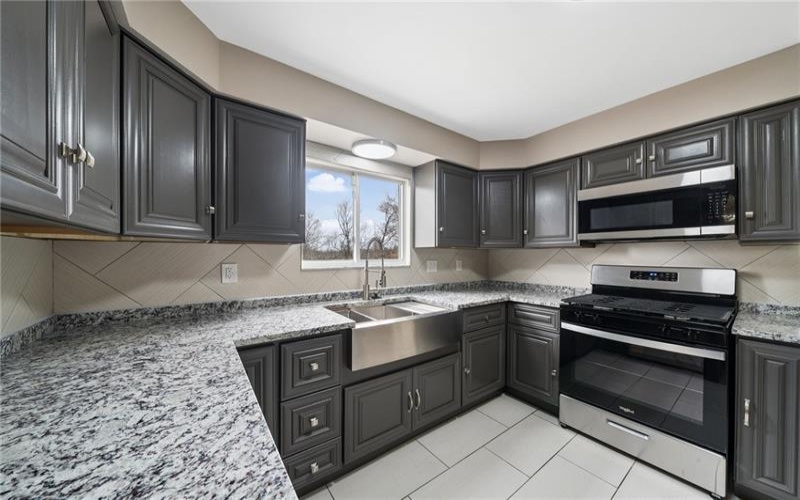 3560 Meadow Gate Dr, Murrysville, 15668, 4 Bedrooms Bedrooms, ,2.1 BathroomsBathrooms,Residential,For Sale,Meadow Gate Dr,1748447