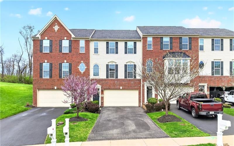 312 MAPLE RIDGE DRIVE, Canonsburg, 15317, 3 Bedrooms Bedrooms, 9 Rooms Rooms,2.1 BathroomsBathrooms,Residential,For Sale,MAPLE RIDGE DRIVE,1748461