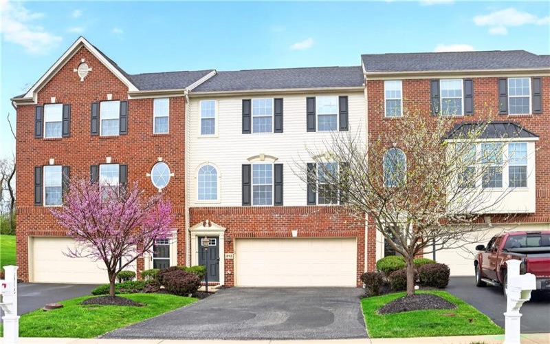 312 MAPLE RIDGE DRIVE, Canonsburg, 15317, 3 Bedrooms Bedrooms, 9 Rooms Rooms,2.1 BathroomsBathrooms,Residential,For Sale,MAPLE RIDGE DRIVE,1748461