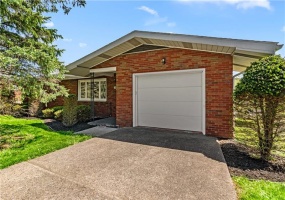 449 Belrose Dr, Rostraver Township, 15012, 2 Bedrooms Bedrooms, ,1 BathroomBathrooms,Residential,For Sale,Belrose Dr,1750150