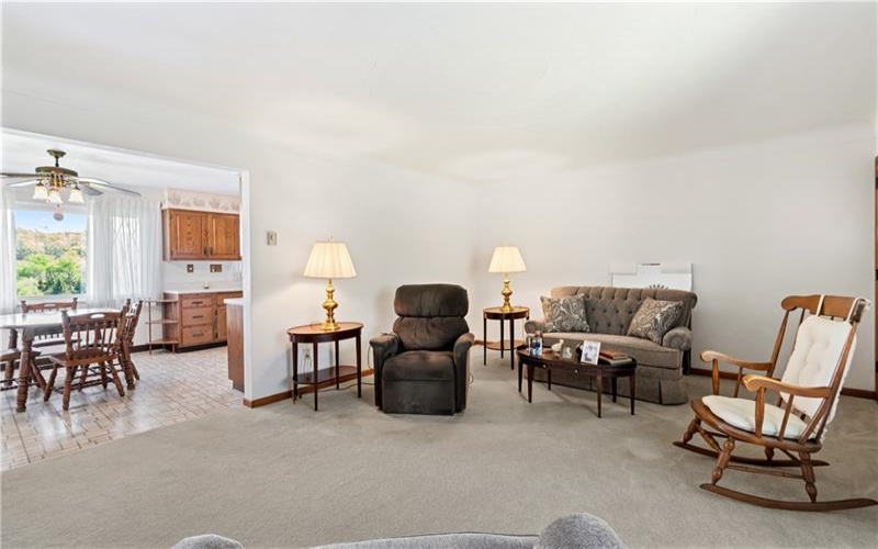 449 Belrose Dr, Rostraver Township, 15012, 2 Bedrooms Bedrooms, ,1 BathroomBathrooms,Residential,For Sale,Belrose Dr,1750150