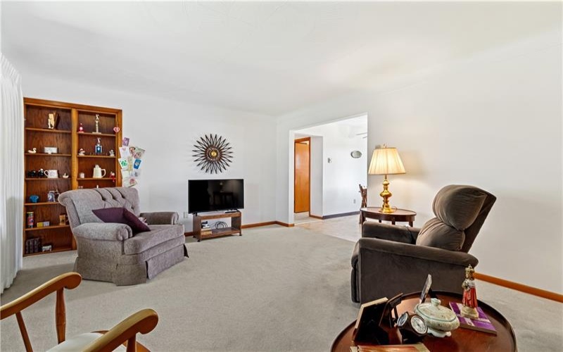 449 Belrose Dr, Rostraver Township, 15012, 2 Bedrooms Bedrooms, ,1 BathroomBathrooms,Residential,For Sale,Belrose Dr,1750150