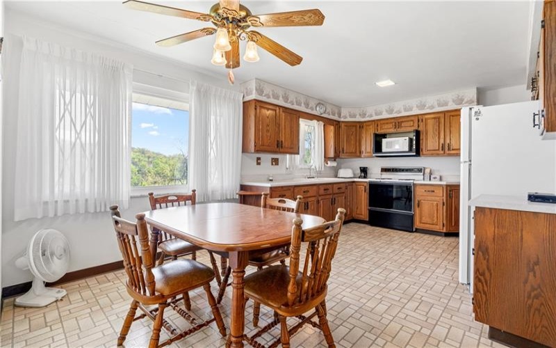 449 Belrose Dr, Rostraver Township, 15012, 2 Bedrooms Bedrooms, ,1 BathroomBathrooms,Residential,For Sale,Belrose Dr,1750150