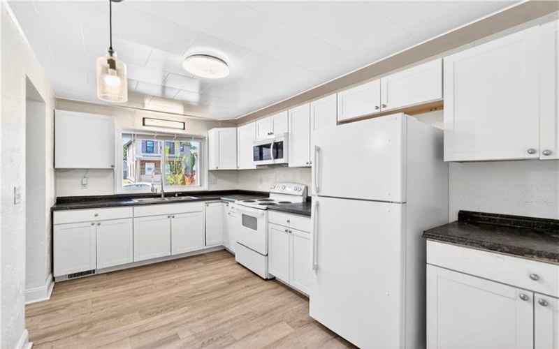 109 Third Avenue, Monongahela, 15063, 2 Bedrooms Bedrooms, 6 Rooms Rooms,1.1 BathroomsBathrooms,Residential,For Sale,Third Avenue,1750165
