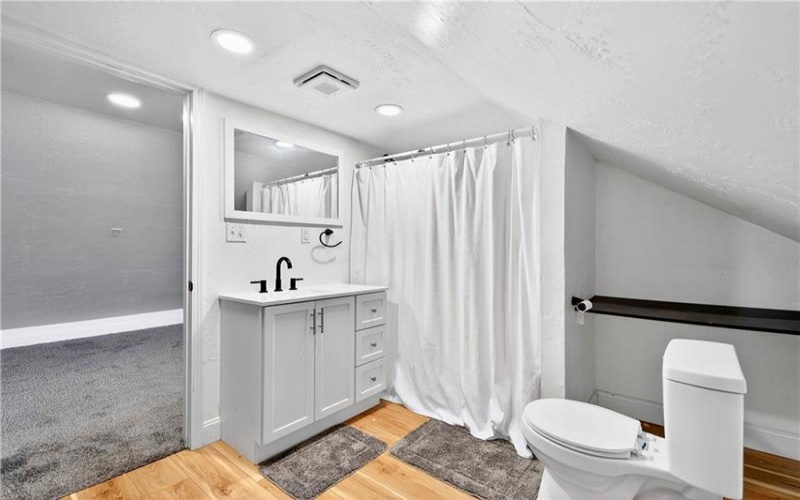 901 St. Nicholas Drive, Donora, 15033, 3 Bedrooms Bedrooms, 7 Rooms Rooms,2 BathroomsBathrooms,Residential,For Sale,St. Nicholas Drive,1750166
